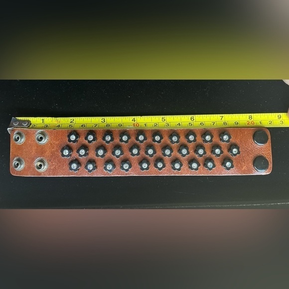 Leather with Enamel Black Daisy Flowers and Rhinestones Adjustable Bracelet - Picture 10 of 11